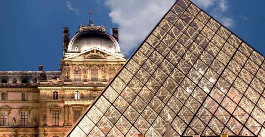 Paris: Louvre Museum Entry Ticket With Host and River Cruise - Meeting the host at Benlux on Rue de Rivoli