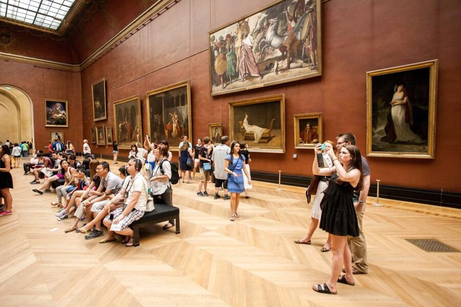 Paris: Louvre Museum Guided Tour - Who should book this Louvre tour