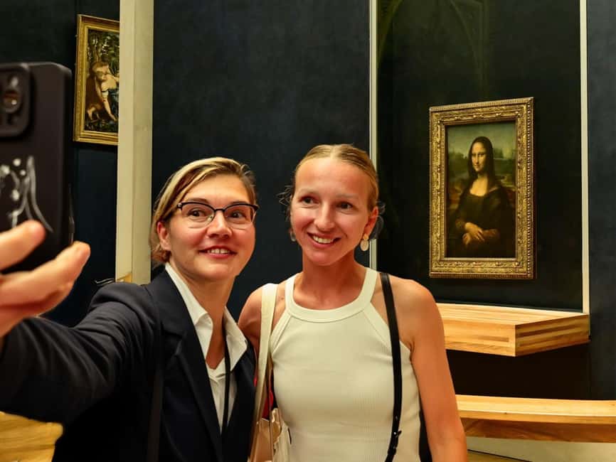 Paris: Louvre Museum Guided Tour with Skip-the-Ticket-Line - Italian Renaissance rooms beyond one famous portrait