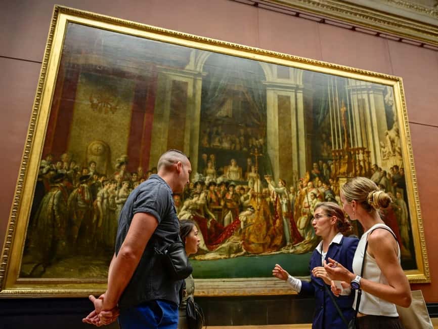 Paris: Louvre Museum Guided Tour with Skip-the-Ticket-Line - Two hours inside a very large museum