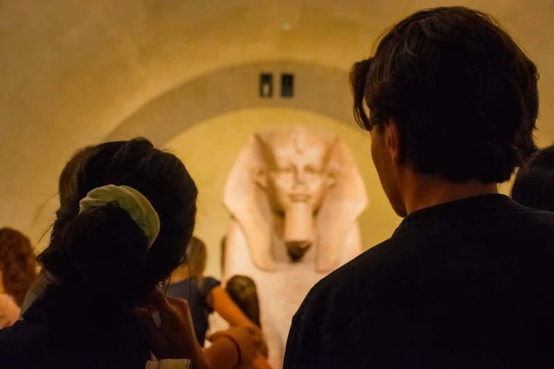 Paris: Louvre Museum Highlights Small-Group Guided Tour - The two-hour route: famous works without the guesswork