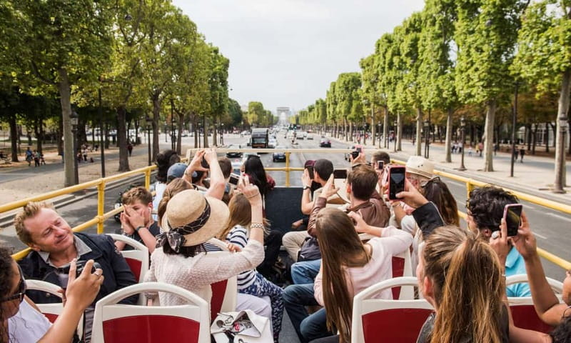 Paris: Louvre Museum Ticket with Audio guide - Getting your official ticket before the Louvre