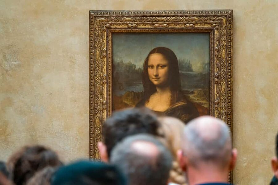 Paris: Louvre Museum Ticket with Optional Hosted - What this Louvre visit really offers