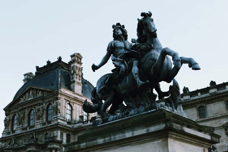 Paris: Louvre Must-See Tour with Reserved Entry Ticket - Is $143 per person good value?