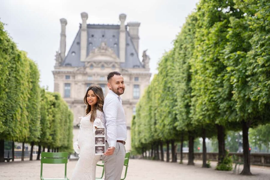 Paris: Louvre photoshoot or Seine bridges Eiffel Tower walk - Why a Paris photoshoot can be worth your time