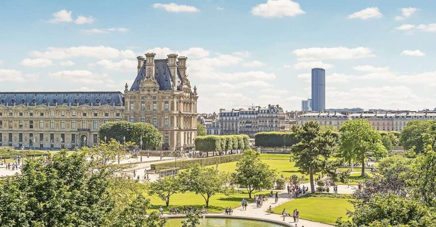 Paris: Louvre Private Family Tour for Kids + Reserved Entry - The Louvre route and its family-friendly rhythm