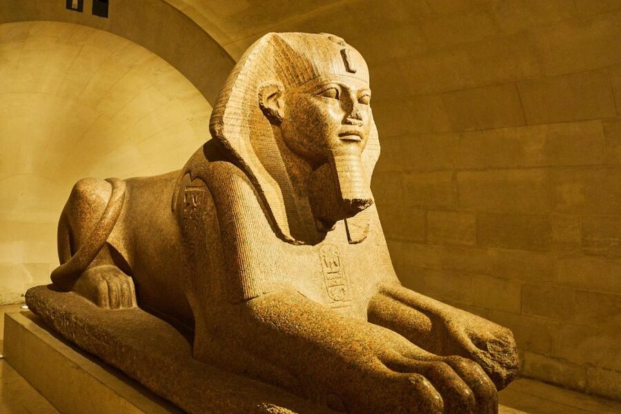 Paris: Louvre Ticket with Audioguide App and Seine Cruise - Making Three Hours Work Inside a Very Large Museum