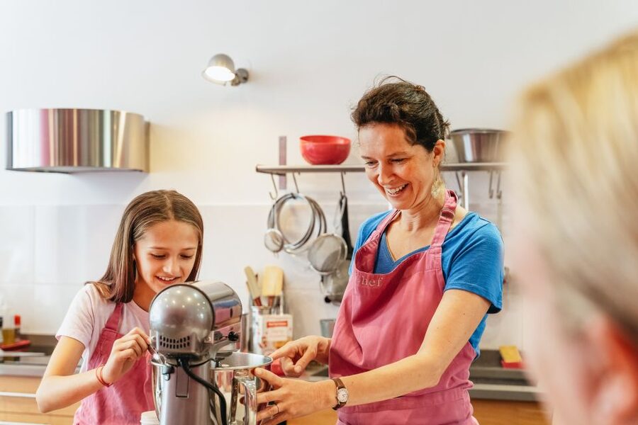 Paris: Macarons Cooking Class with Pâtisserie Chef Noémie - What you learn that can help at home