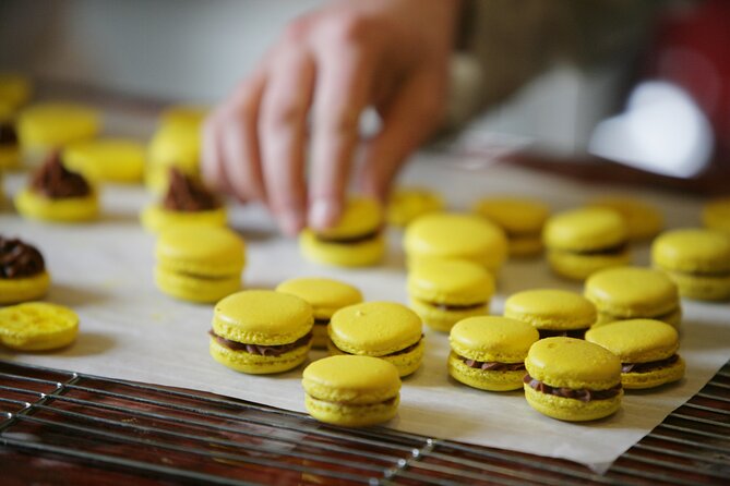 Paris Macarons Small-Group Baking Class with a Chef - The small group makes a real difference