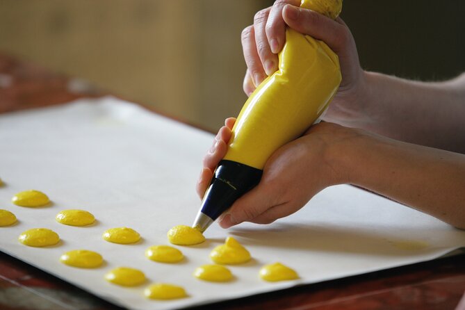 Paris Macarons Small-Group Baking Class with a Chef - What happens during the two-hour class