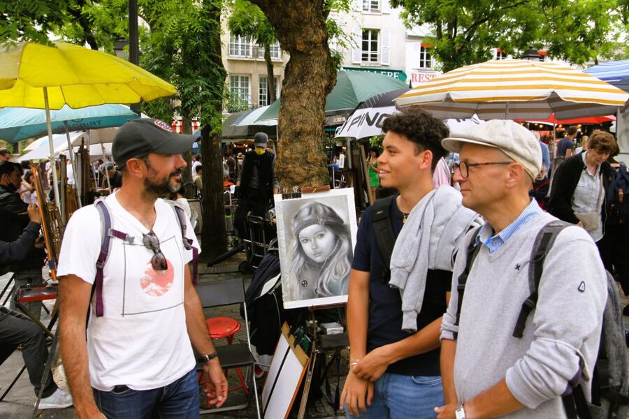 Paris: Montmartre Culture and Local Pastries Walking Tour - Place du Tertre and Montmartre today