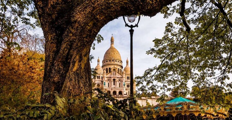 Paris: Montmartre Culture and Local Pastries Walking Tour - From Lamarck to the first Montmartre lanes