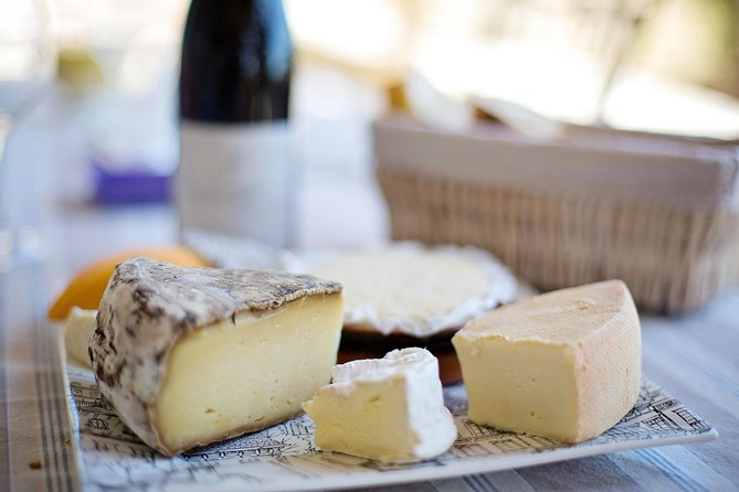 Paris Montmartre Food Tour - A Full French Meal by Do Eat Better - Cheese near Place du Tertre
