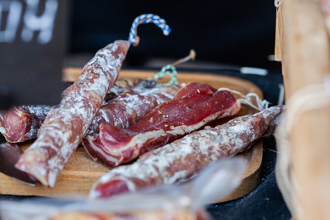 Paris Montmartre Food Tour - A Full French Meal by Do Eat Better - Why the small group affects the experience