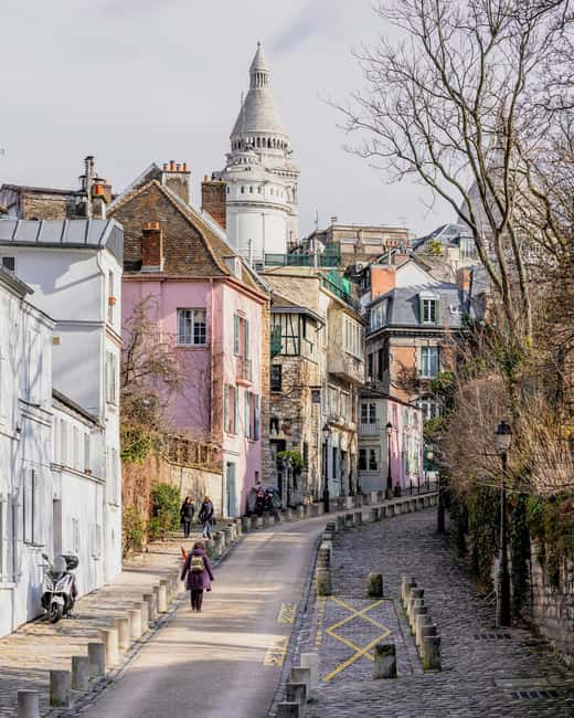 Paris: Montmartre Hidden Gems and Highlights Walking Tour - Seeing Paris’s last vineyard