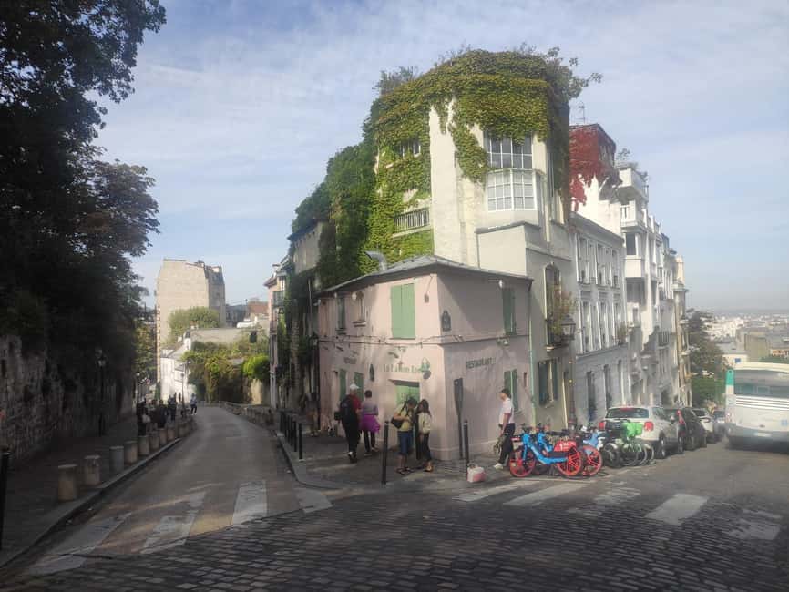 Paris : Montmartre highlights walking tour - The view from Paris’s highest point