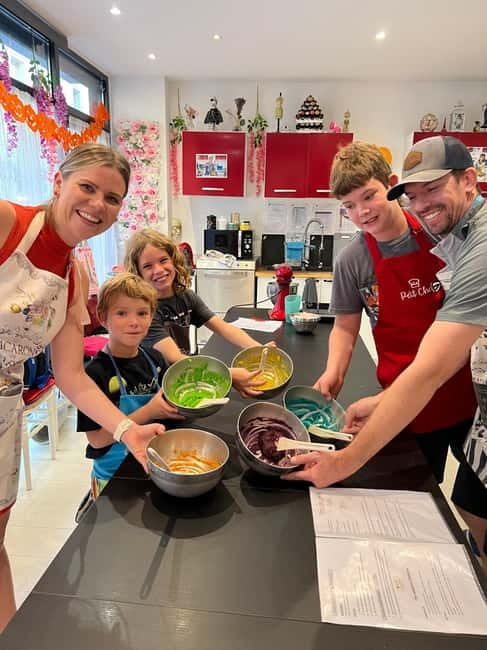 Paris: Montmartre Macaron Baking Workshop - Why the Small Group Matters