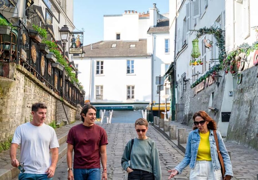 Paris: Montmartre, Notre-Dame, & Louvre Tour with Cruise - Should you book this Paris highlights tour?