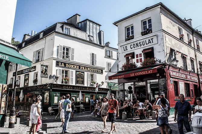 Paris Montmartre & Sacre Coeur Semi-Private Guided Tour 12ppl Max - Place du Tertre and the working art scene