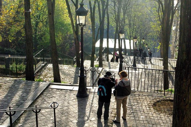 Paris Montmartre & Sacre Coeur Semi-Private Guided Tour 12ppl Max - Van Gogh’s former home on Rue Lepic