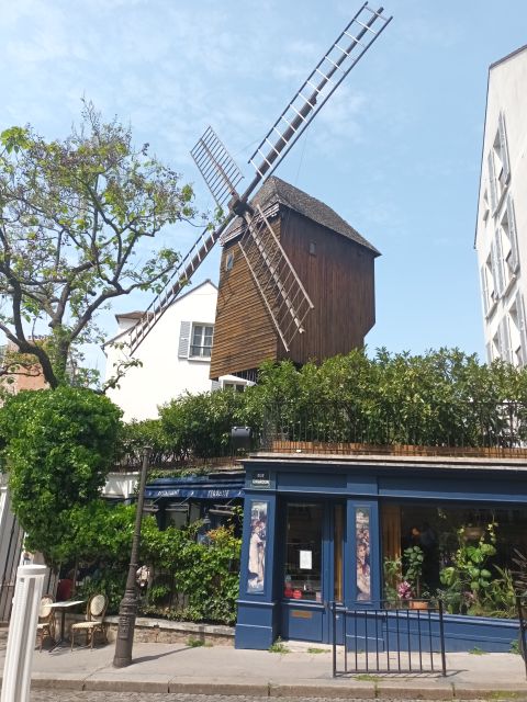 Paris: Montmartre Small Group Guided Walking Tour - What makes this Montmartre walk useful