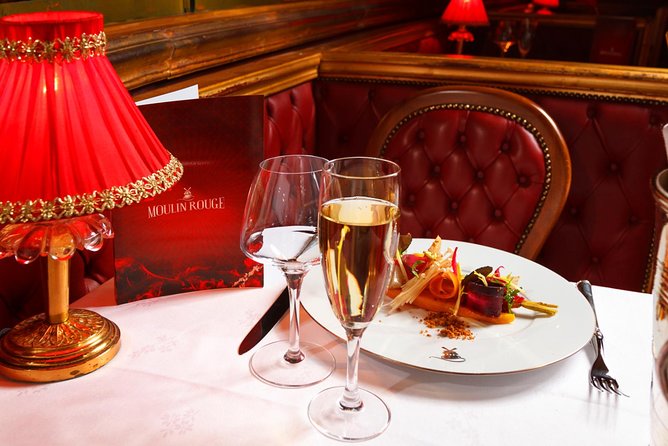 Paris Moulin Rouge Cabaret Show and Dinner - The Féerie revue and its grand visual effects