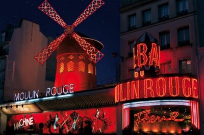 Paris Moulin Rouge Cabaret Show and Dinner