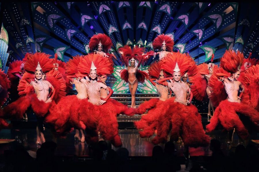 Paris: Moulin Rouge Cabaret Show Ticket with Champagne - Getting there and getting home