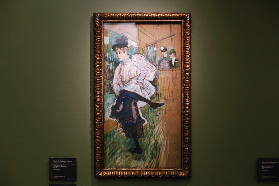 Paris: Musée d'Orsay Guided Tour with Ticket - The old railway station sets the tone
