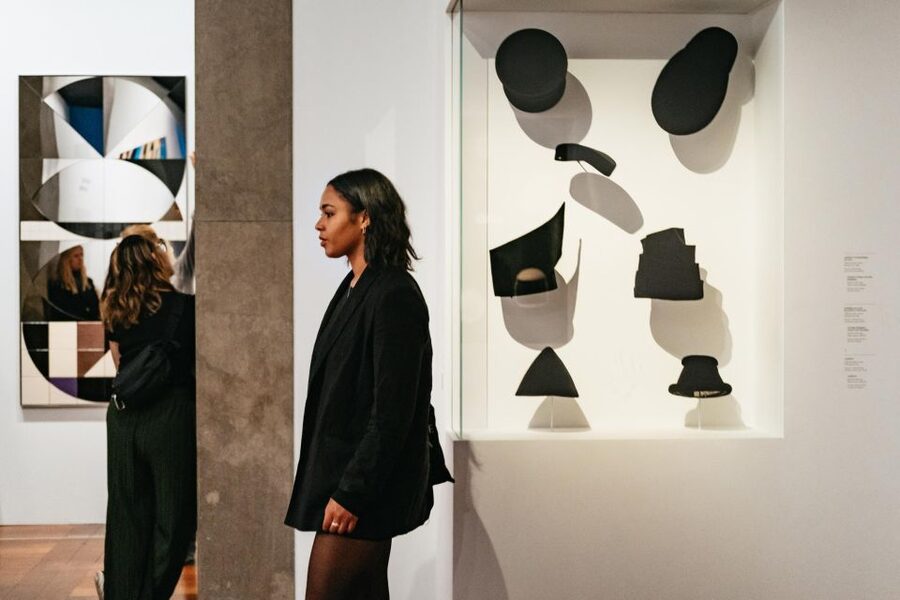 Paris: Musée Yves Saint Laurent Before Opening Hours Tour - Practical Advice Before You Go