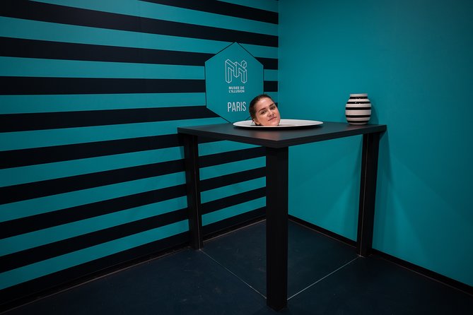 Paris Museum of Illusions Entry Ticket - Timing and crowd levels