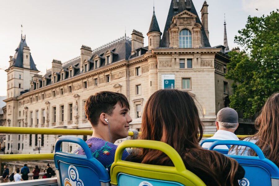Paris: Night Bus Tour with Audioguide - Place de la Concorde and the Champs-Élysées