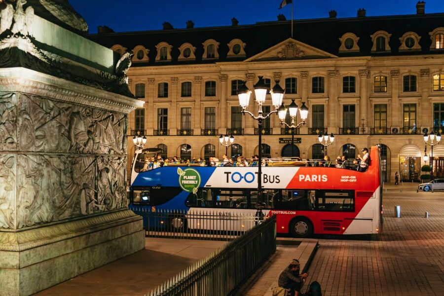 Paris: Night Bus Tour with Audioguide - The Eiffel Tower sparkle