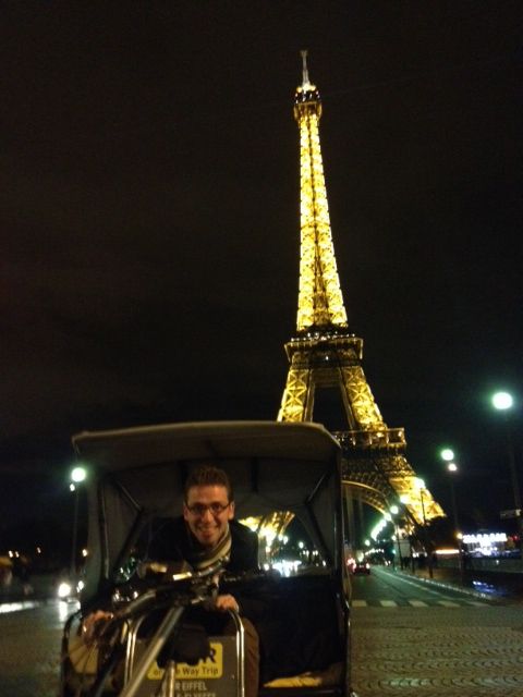 Paris: Nighttime Tuk-Tuk Tour - Paris after dark from a private tuk-tuk