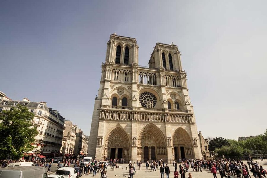 Paris: Notre Dame and Île de la Cité Walking Tour - Weather, timing, and a few smart tips