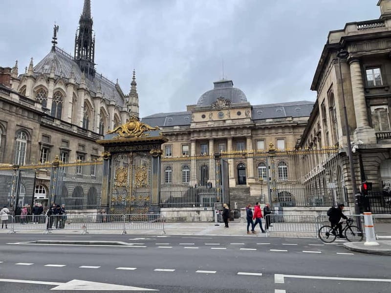 Paris: Notre-Dame Cathedral Exterior Guided Tour - Who will get the most from this tour?