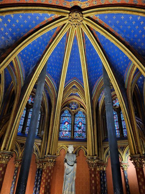 Paris: Notre Dame Exterior Walking Tour with Sainte Chapelle - Pont Neuf and the Seine views