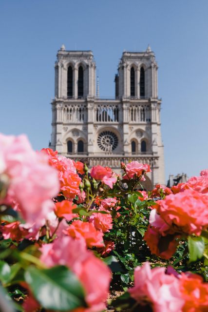 Paris: Notre Dame Exterior Walking Tour with Sainte Chapelle - Notre Dame from the square and the river