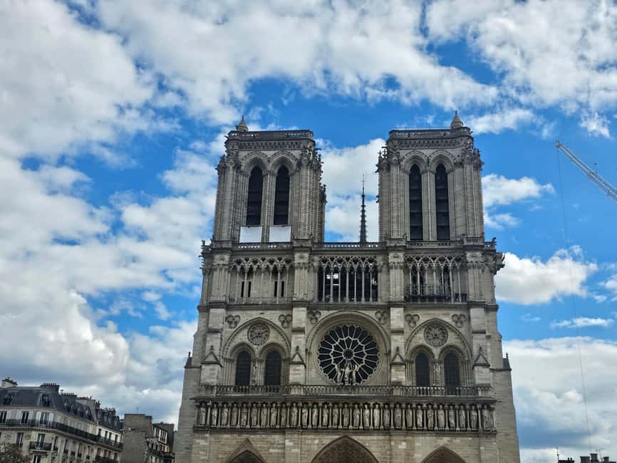 Paris: Notre Dame Outdoor Tour with Sainte-Chapelle / Crypt. - Key points before you book