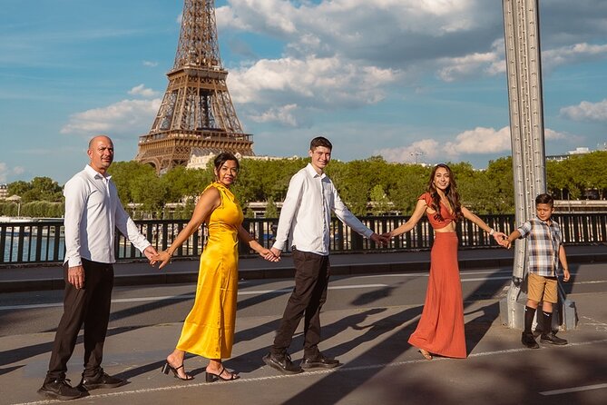 Paris One-Hour Private Photo Shoot - Montmartre for cobbled streets and a more artistic mood