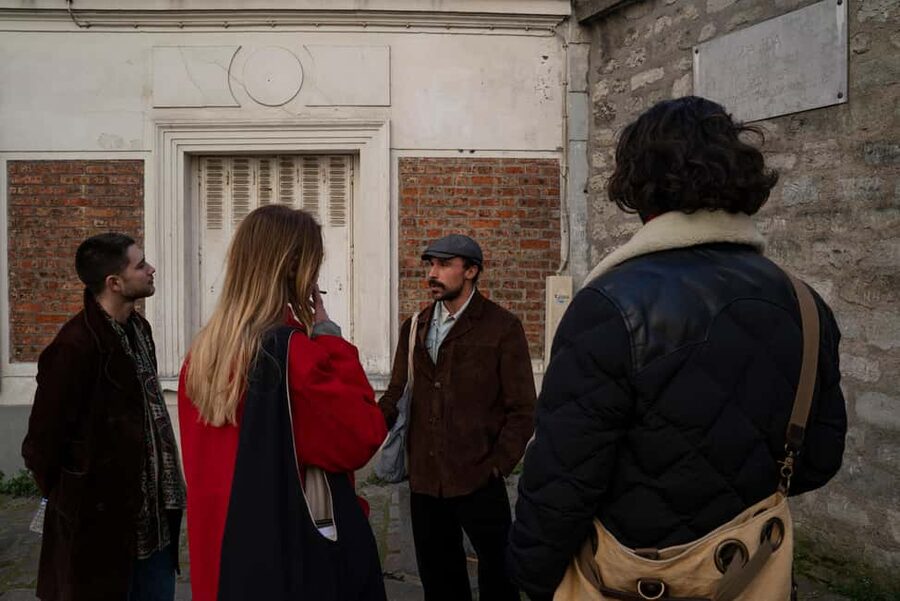 Paris : Pastries and Tragedies, The sweet tour of Montmartre - Le Bateau-Lavoir and the artists of the hill