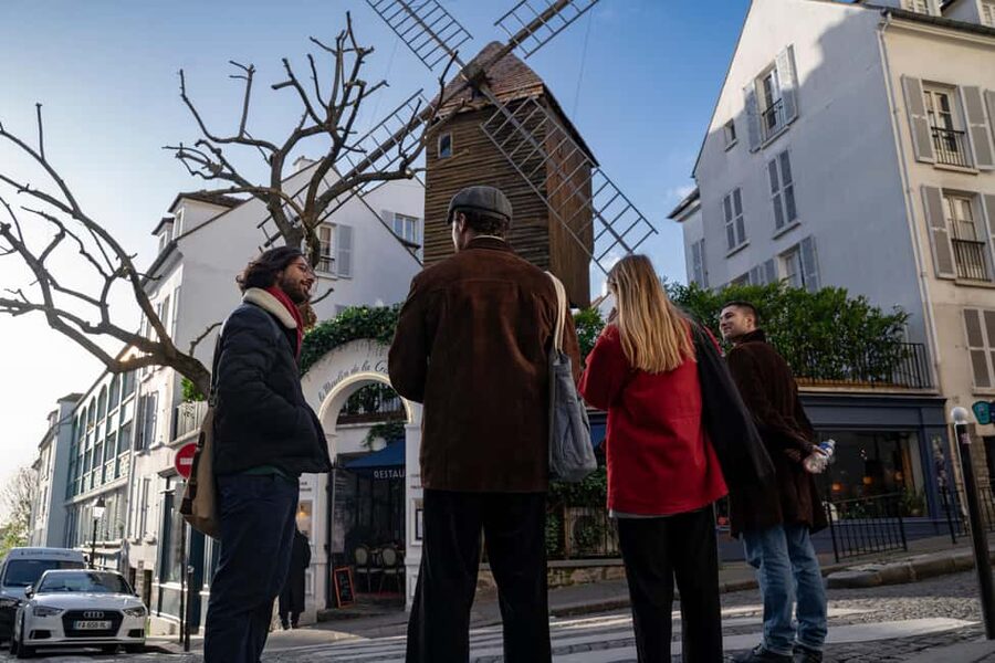 Paris : Pastries and Tragedies, The sweet tour of Montmartre - Windmills, uphill streets, and the physical effort