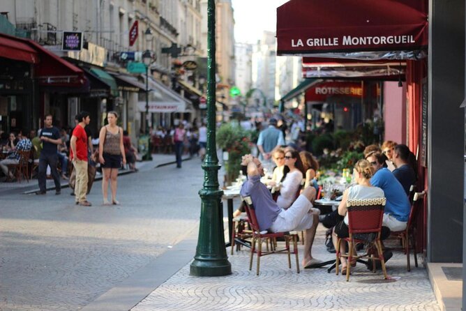 Paris Pastry Tour - Croissants, Macarons & Iconic French Desserts - A seasonal cake inside Le Valentin Jouffroy