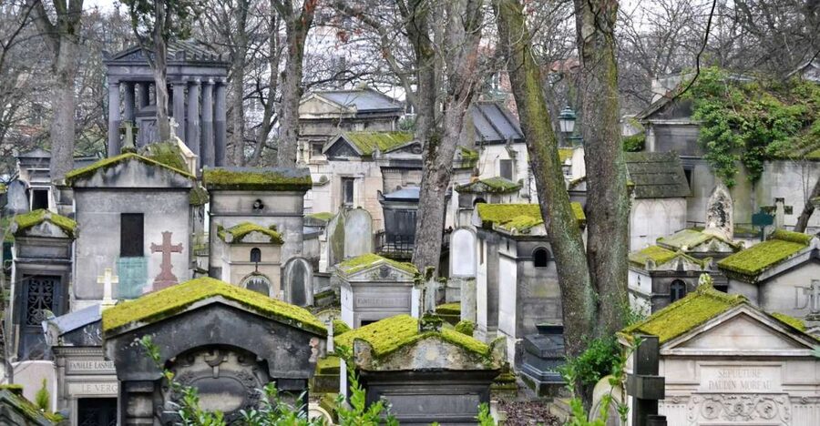 Paris: Pere Lachaise Cemetery Guided Tour - Key points at a glance