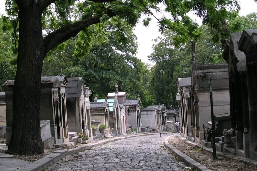 Paris: Père Lachaise Cemetery Walking Tour - Jim Morrison, Edith Piaf, and Popular Culture