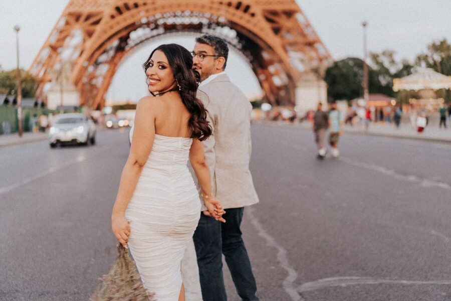 Paris: Photo Shoot with a Private Travel Photographer - Choosing between 30 minutes and three hours