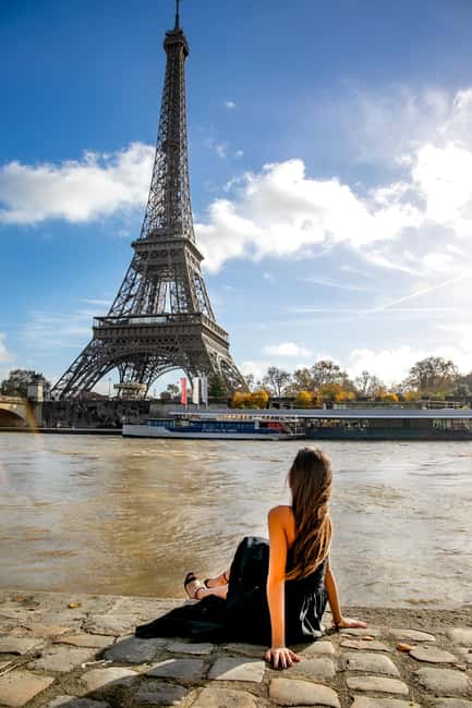 Paris: Photoshoot Around Eiffel Tower with 55 Edited Photos - Key points to know before booking