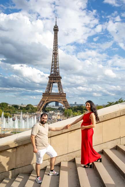Paris: Photoshoot Around Eiffel Tower with 55 Edited Photos - How the experience suits different groups