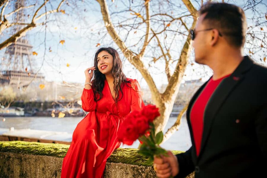 Paris: Premium Professional Photo Shoot - Why the photographer’s local eye matters