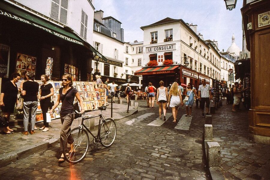 Paris: Private Customized Tour with a Local Guide - Adjusting the pace, stops, and photo breaks